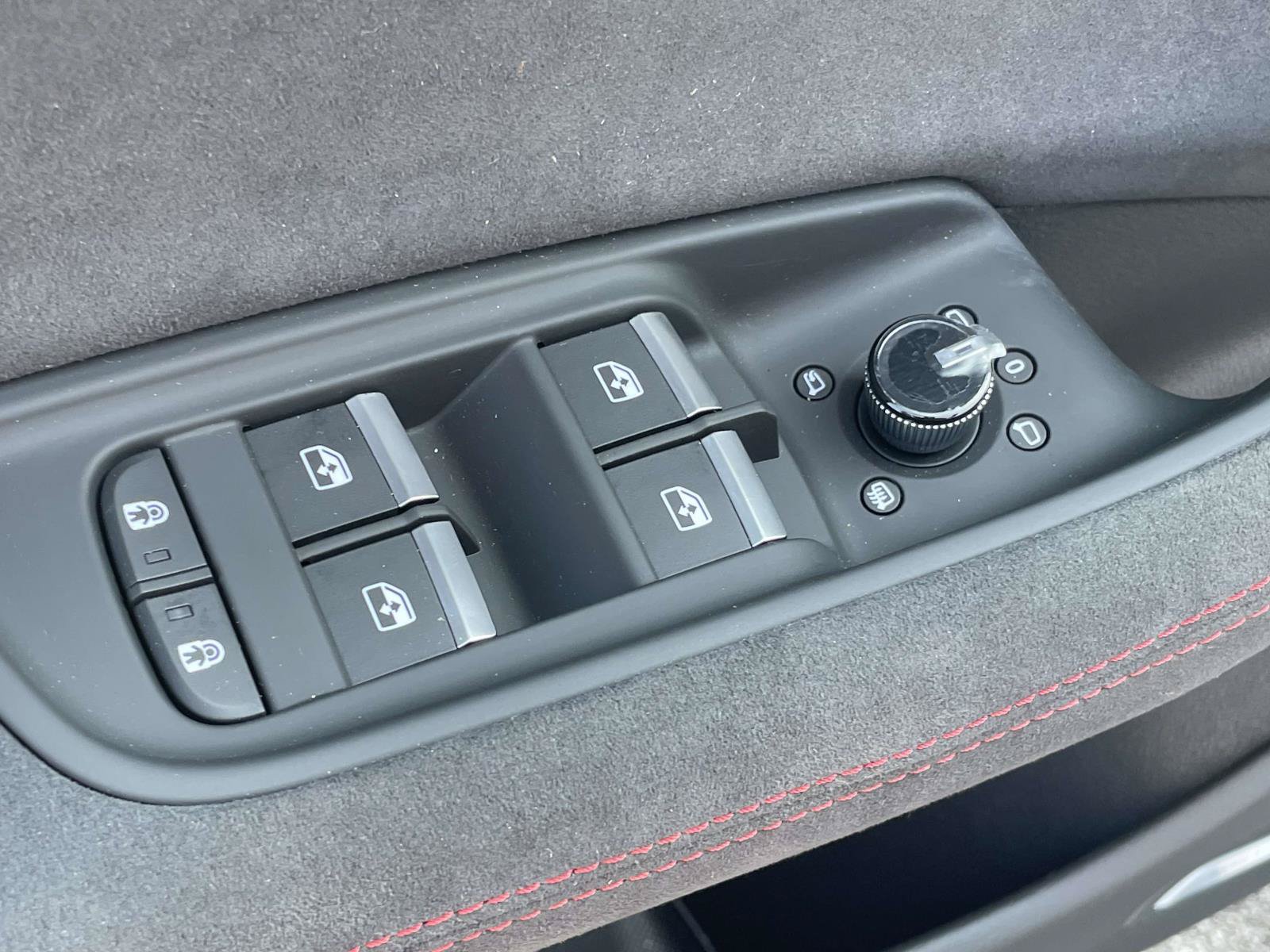 New 2026 Audi RS Q8 performance AWD/4WD image 16