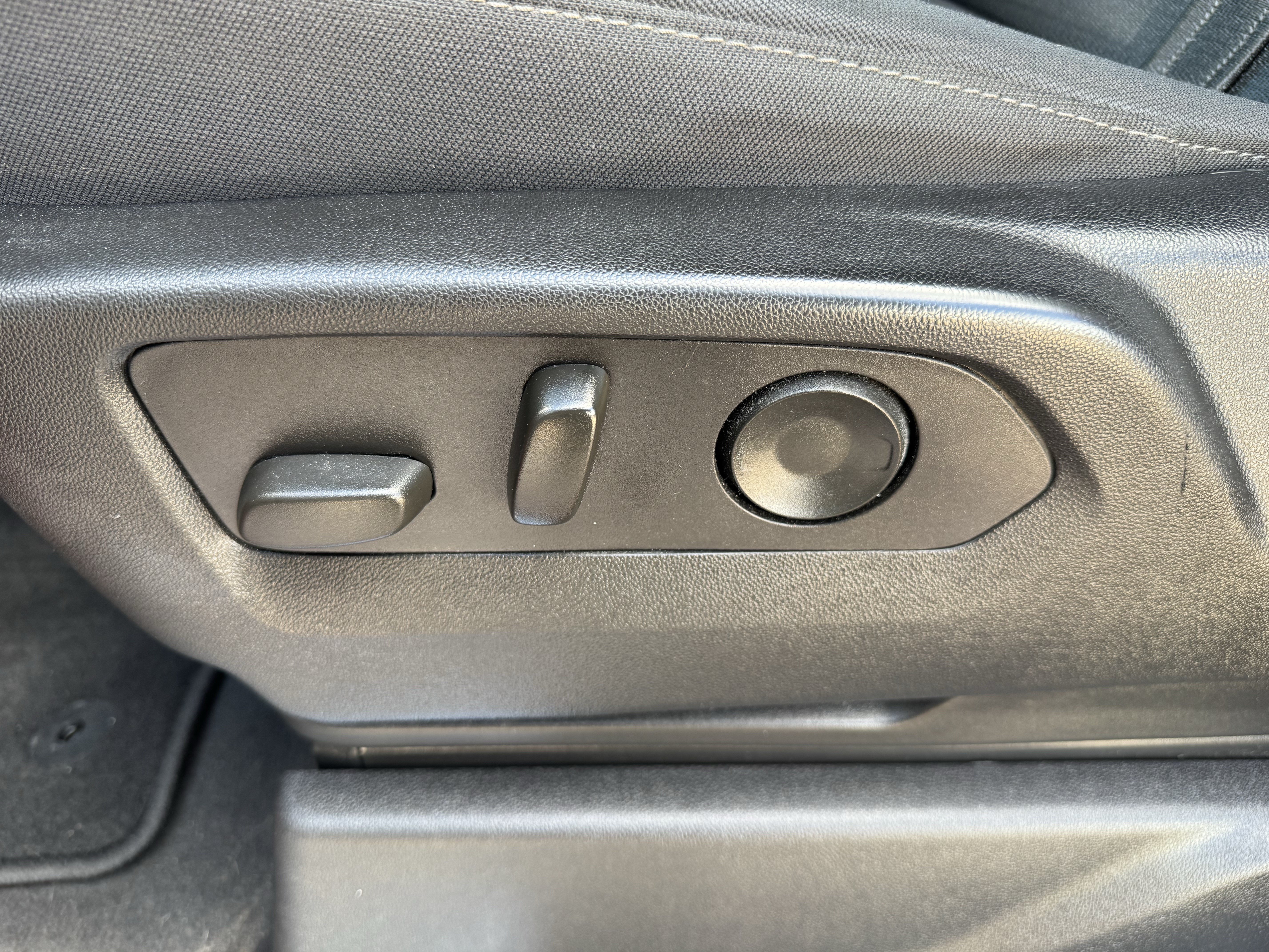 Used 2023 Chevrolet Silverado 1500 RST RWD image 18