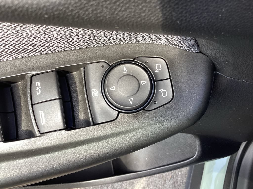 Used 2025 Chevrolet TrailBlazer LT w/ LT Cold Weather Package FWD image 34