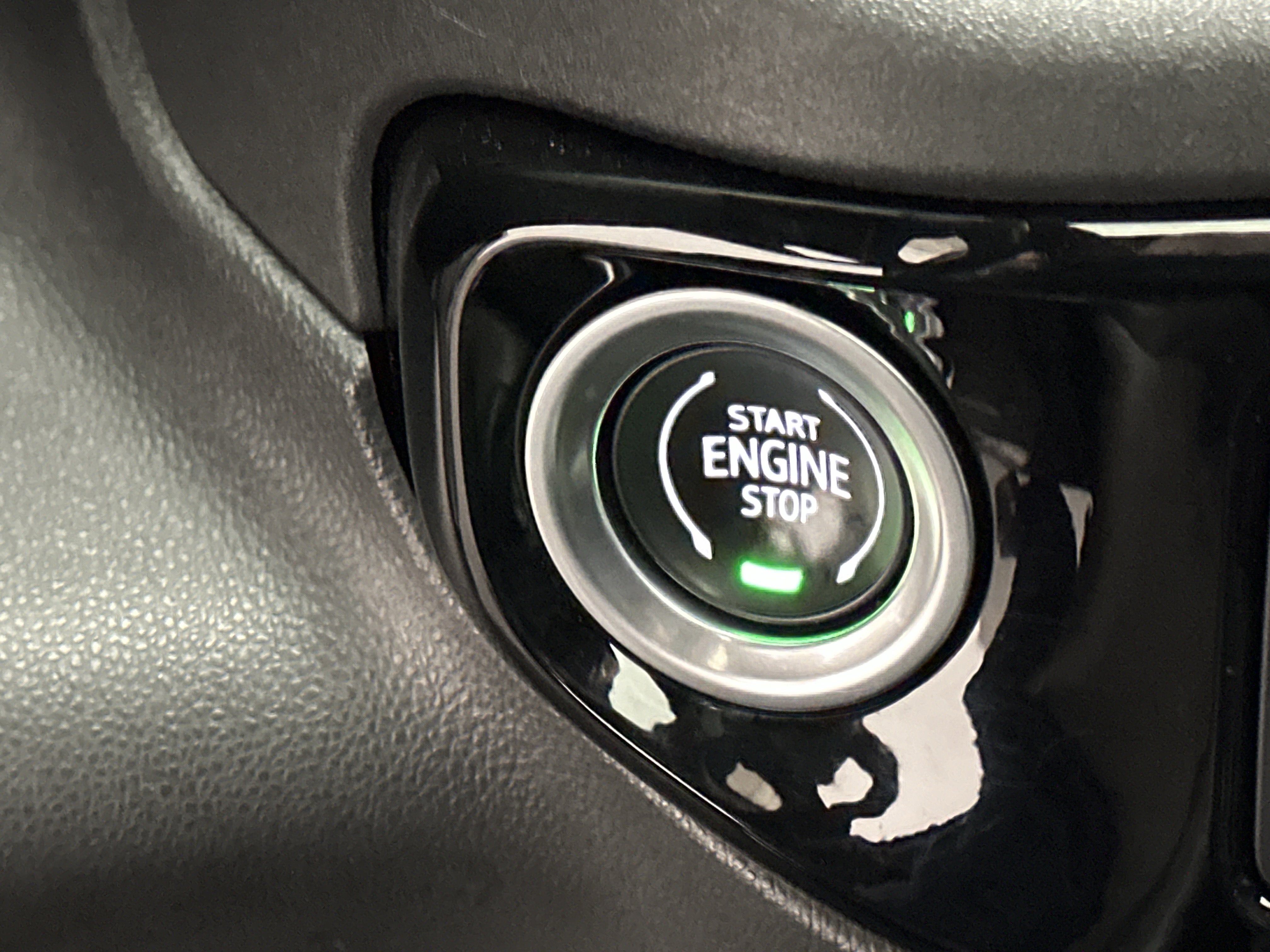 Used 2022 Chevrolet Silverado 1500 ZR2 w/ Technology Package image 34