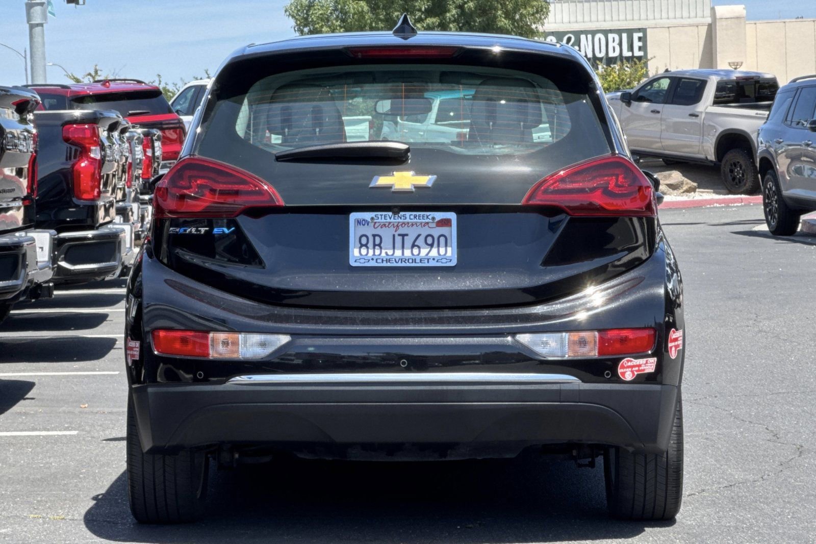 Used 2017 Chevrolet Bolt LT FWD image 6