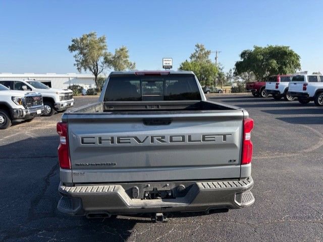 Used 2025 Chevrolet Silverado 1500 LT Trail Boss w/ Convenience Package II AWD/4WD image 4