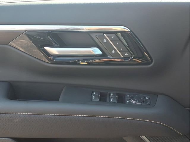 New 2026 Chevrolet Suburban Premier AWD/4WD image 14