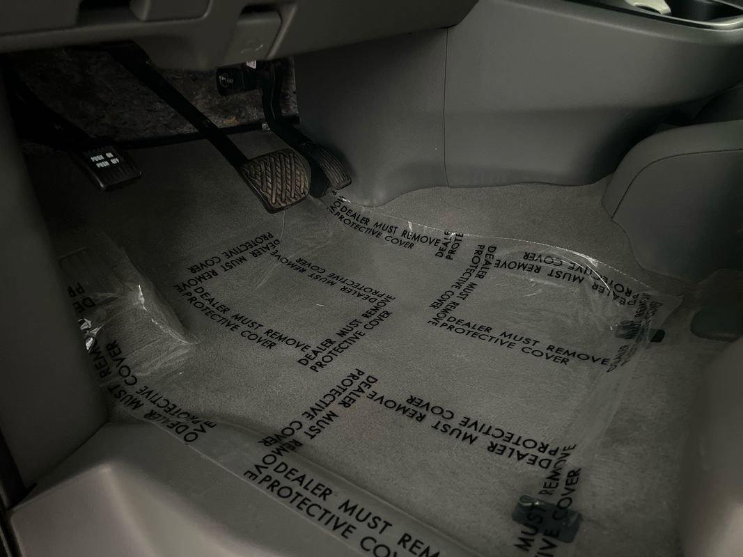 Used 2017 Nissan NV 3500 SV image 69