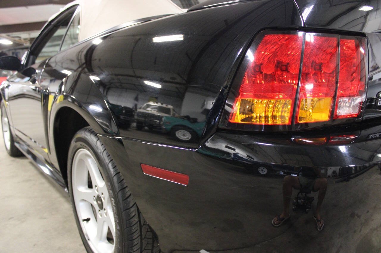 Used 1999 Ford Mustang Cobra RWD image 12
