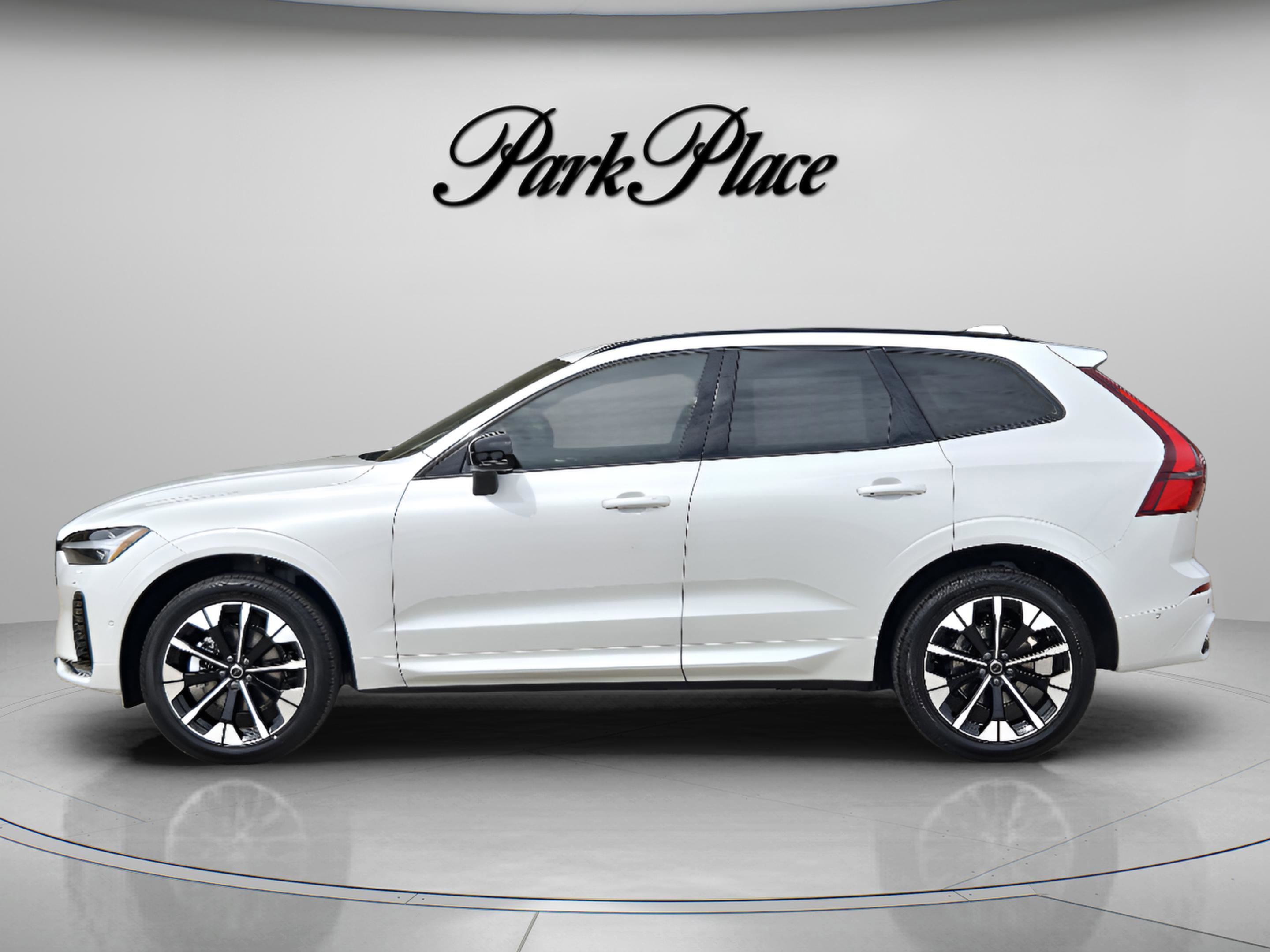 New 2026 Volvo XC60 B5 Plus w/ Protection Package Premier image 2