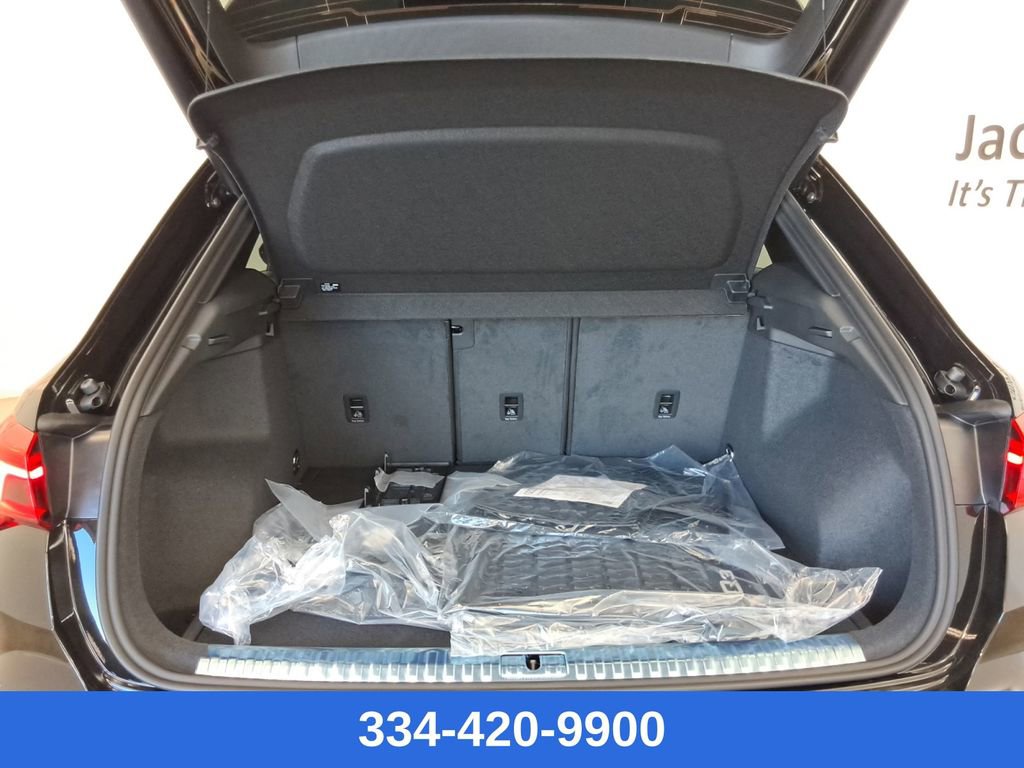 New 2025 Audi Q3 2.0T Premium image 22