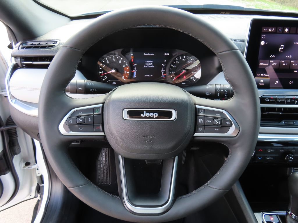 Certified 2023 Jeep Compass Limited AWD/4WD image 16