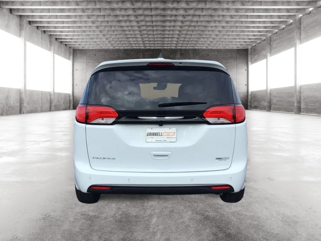 New 2027 Chrysler Pacifica LX FWD image 6