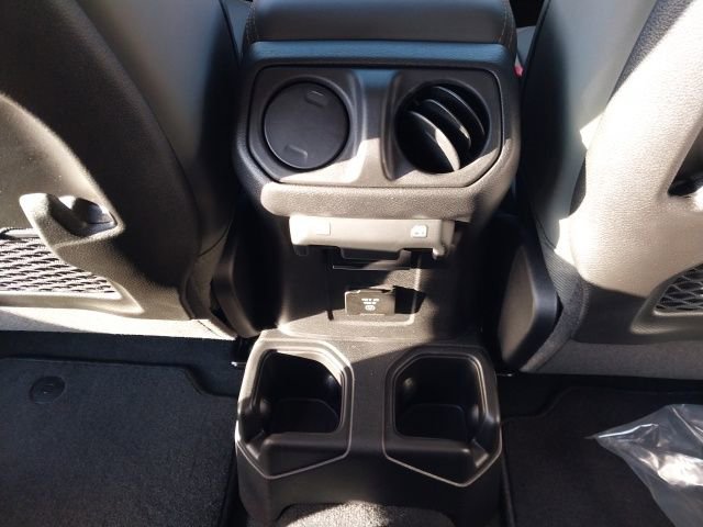 New 2025 Jeep Gladiator Mojave image 8