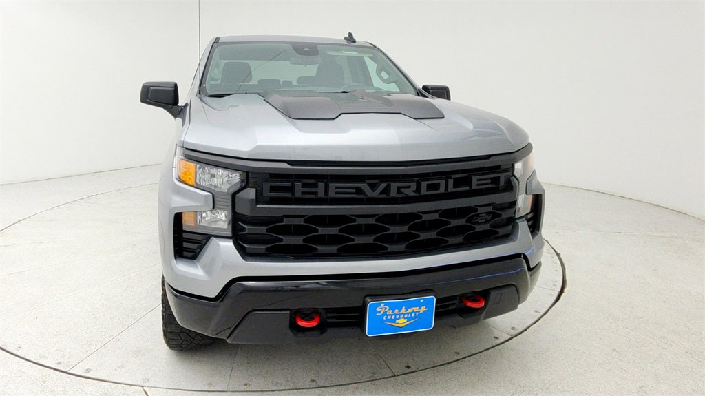 Used 2024 Chevrolet Silverado 1500 Custom Trail Boss w/ LPO, Dark Essentials Package image 2