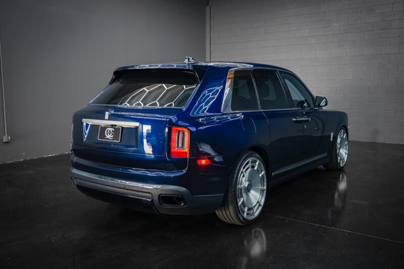 Used 2020 Rolls-Royce Cullinan AWD/4WD image 19