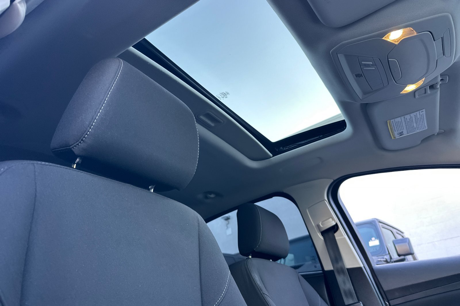 Used 2017 Ford Focus SEL FWD image 16