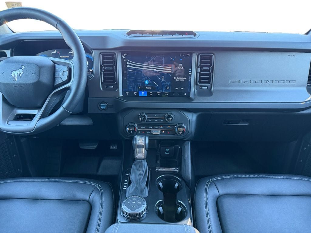 Used 2025 Ford Bronco Badlands AWD/4WD image 12