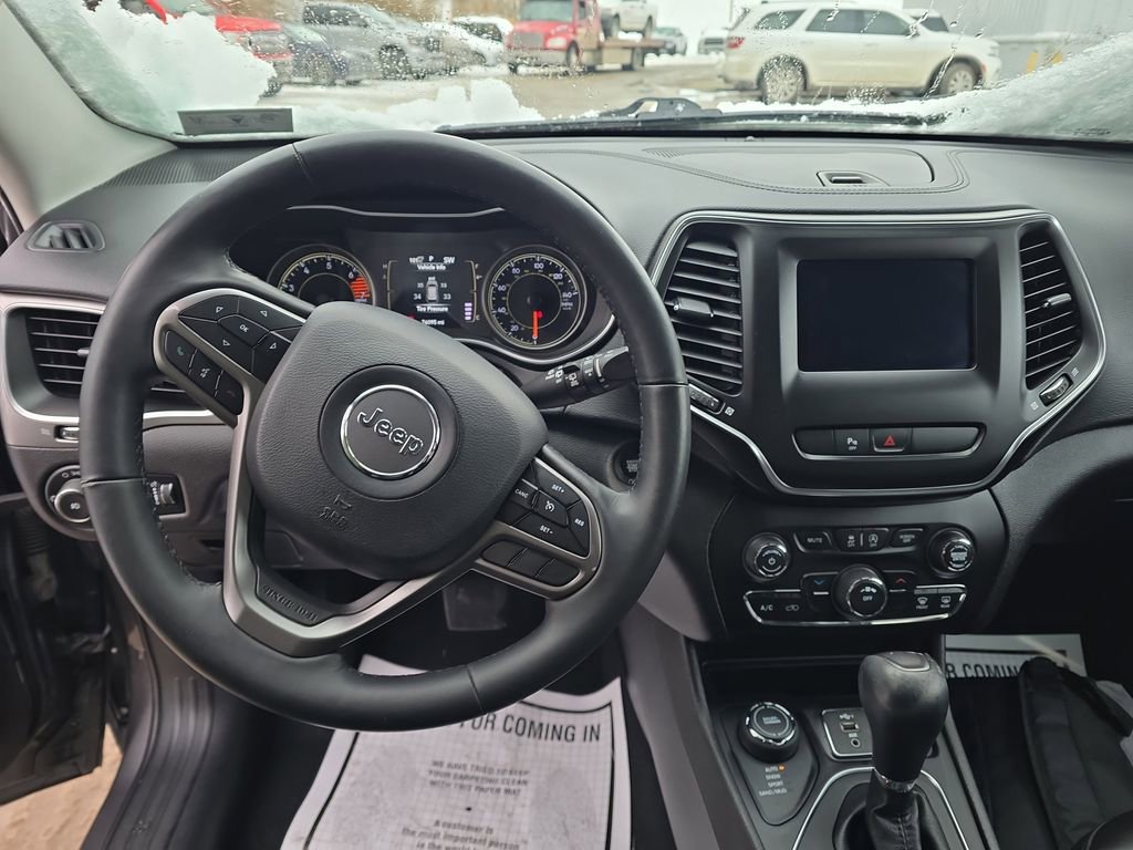 Used 2019 Jeep Cherokee Latitude Plus w/ Cold Weather Group image 15