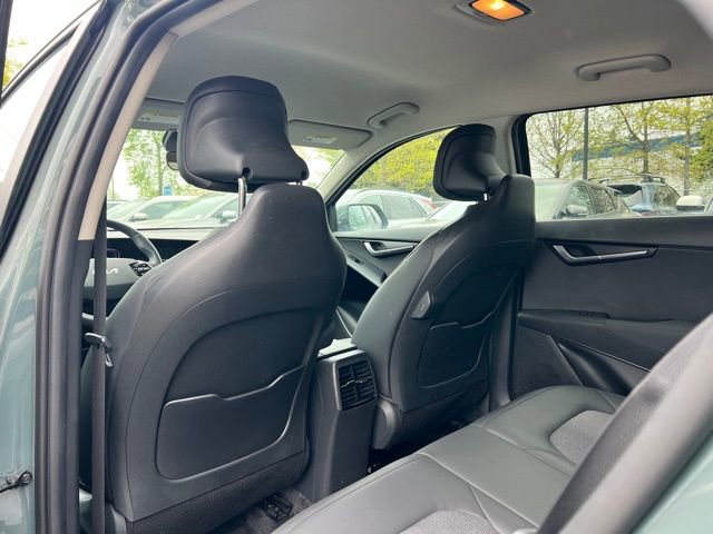 Certified 2023 Kia Niro EX FWD image 11