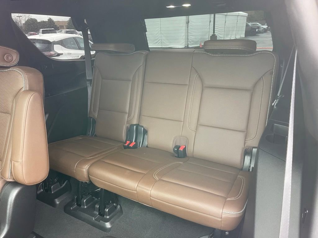 Used 2021 Chevrolet Tahoe High Country w/ Premium Package AWD/4WD image 24