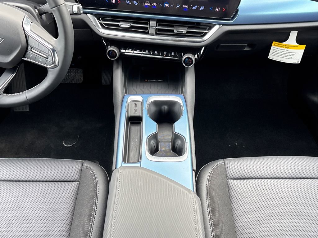 Used 2025 Chevrolet Equinox EV LT w/ Convenience Package II image 22