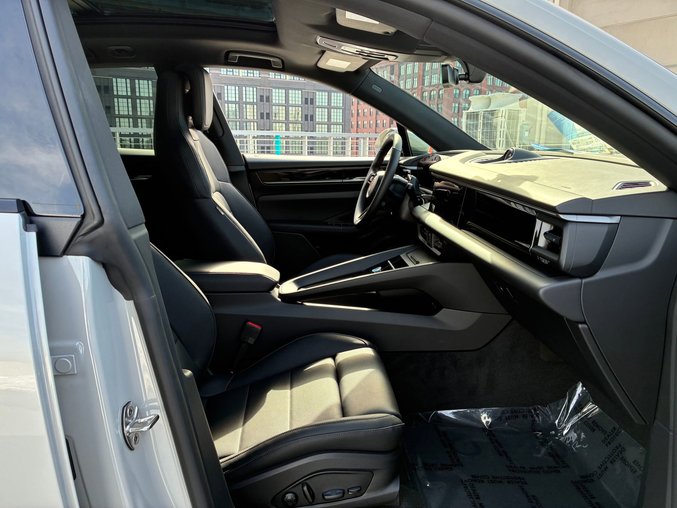 New 2026 Porsche Macan 4 Electric AWD/4WD image 22