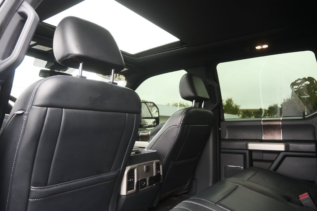 Used 2022 Ford F250 Lariat w/ Black Appearance Package AWD/4WD image 13
