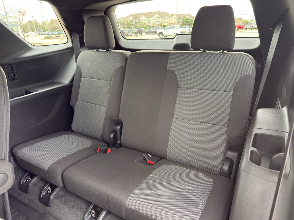Used 2023 Chevrolet Traverse LT image 43