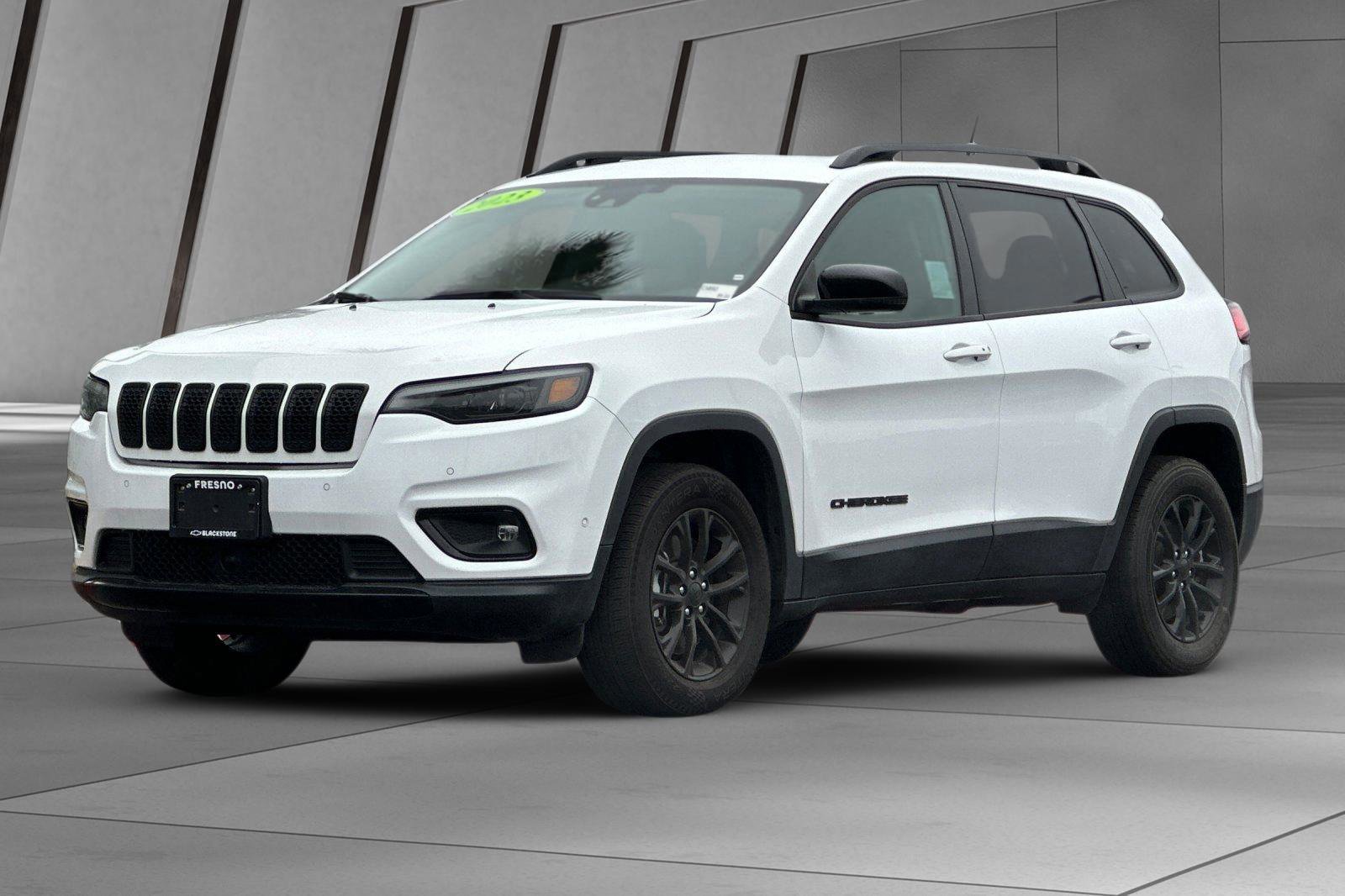 Used 2023 Jeep Cherokee Altitude Lux image 8