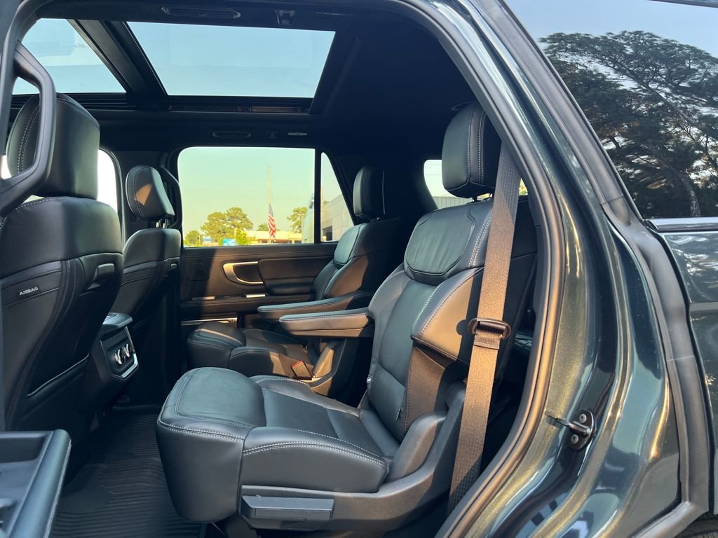 New 2025 Ford Expedition Platinum w/ Stealth Performance Package image 30