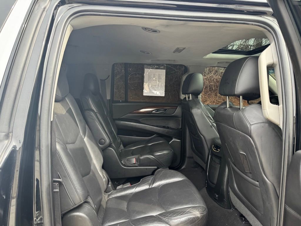 Used 2018 Cadillac Escalade ESV Luxury AWD/4WD image 14