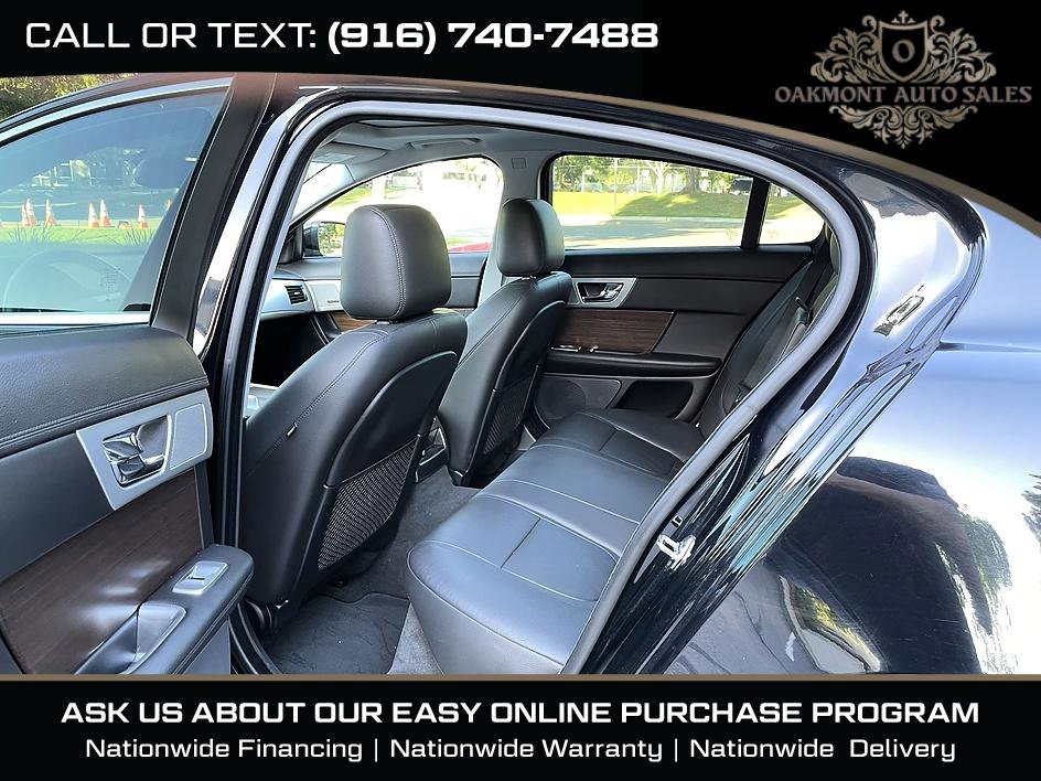 Used 2013 Jaguar XF RWD image 15