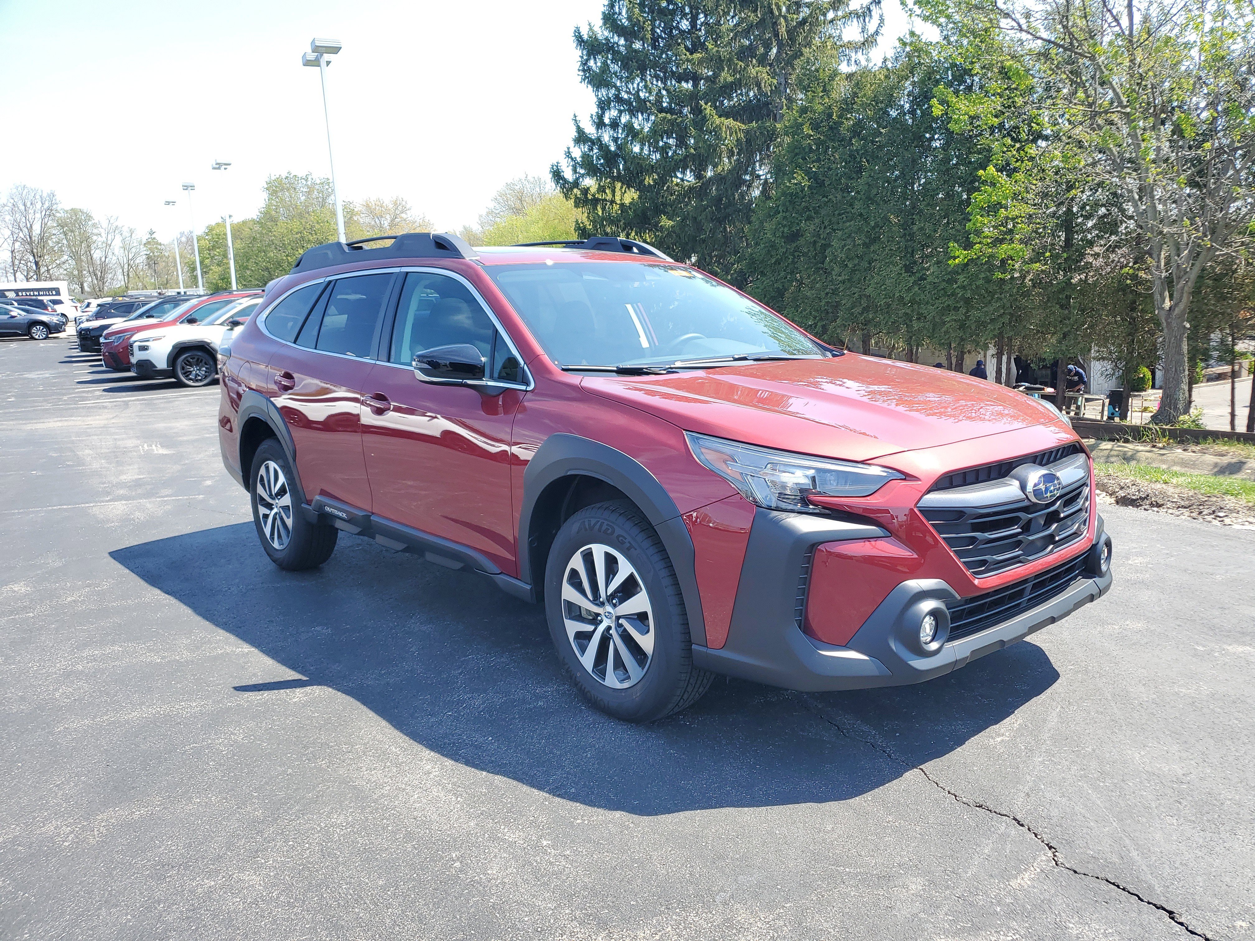 Used 2025 Subaru Outback Premium w/ Popular Package #1A image 4
