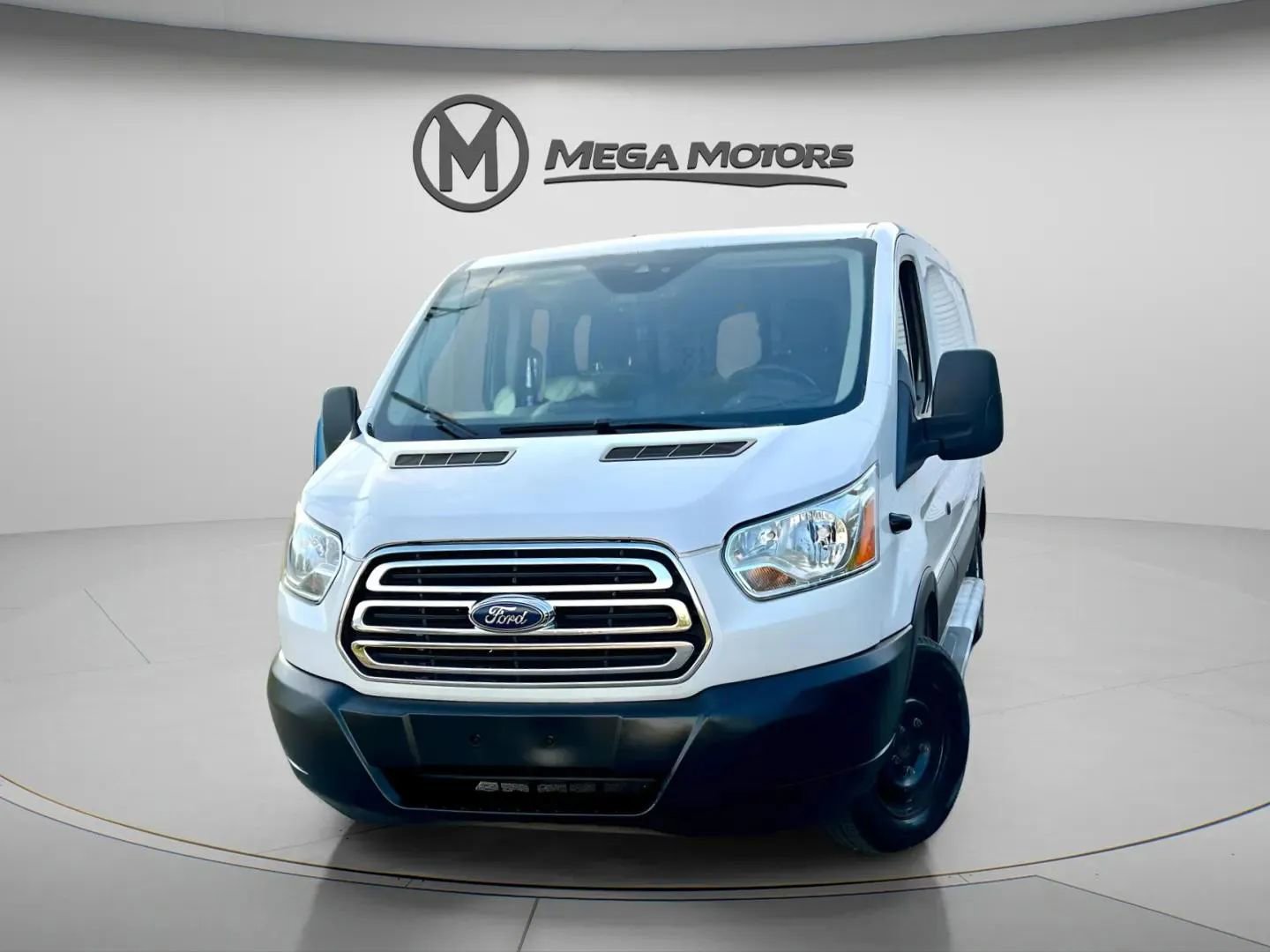 Used 2019 Ford Transit 250 130 Low Roof w/ Exterior Upgrade Package image 1