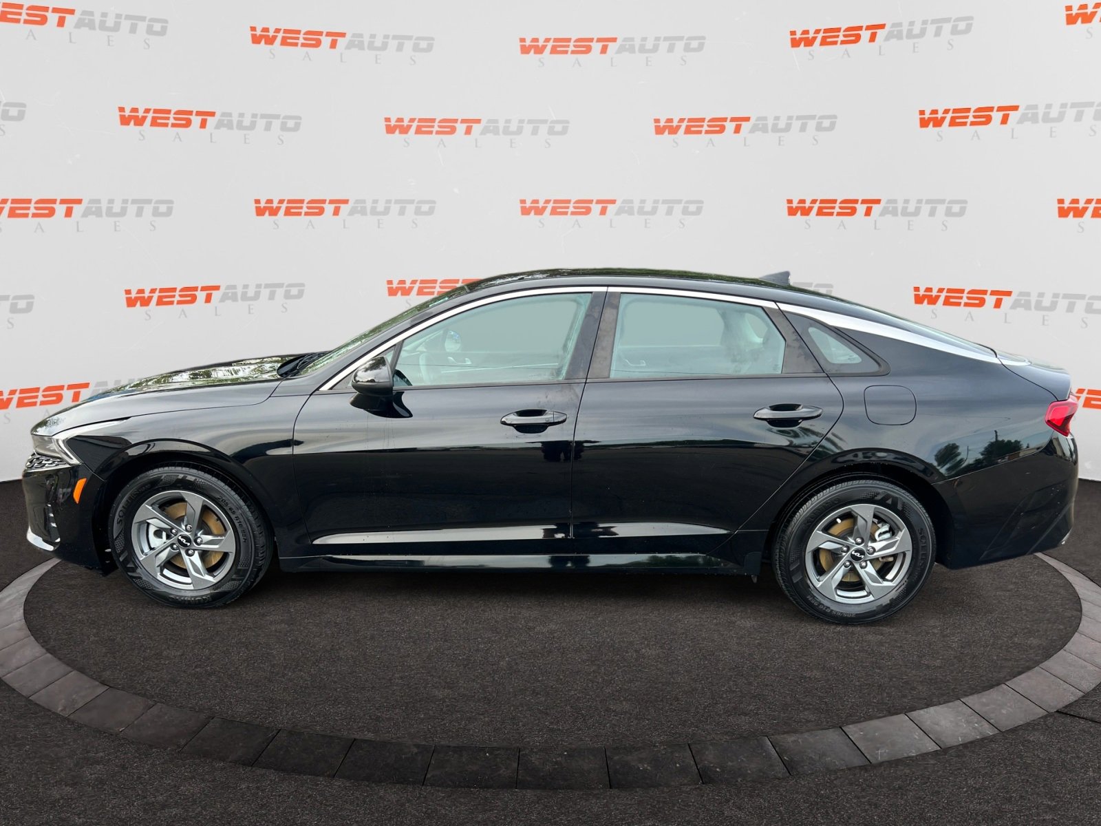 Used 2022 Kia K5 LXS image 2