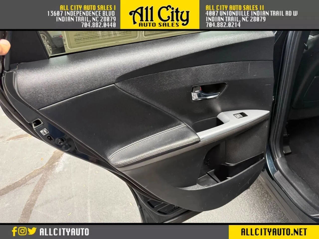 Used 2013 Toyota Venza XLE image 15