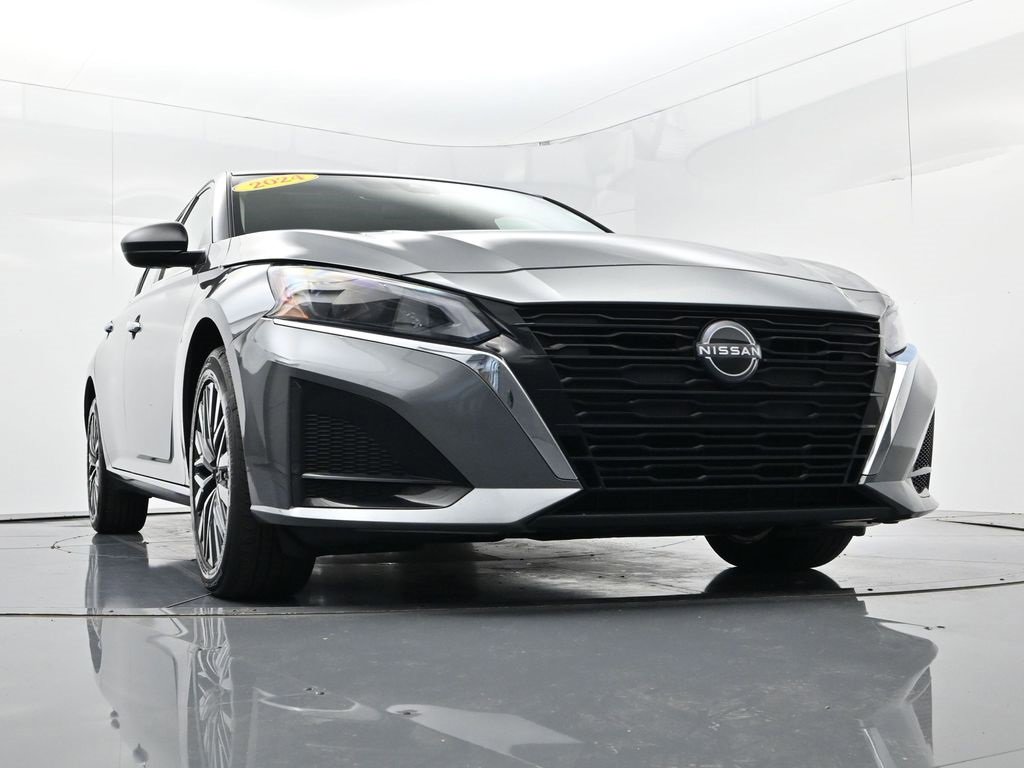 Used 2024 Nissan Altima 2.5 SV image 49