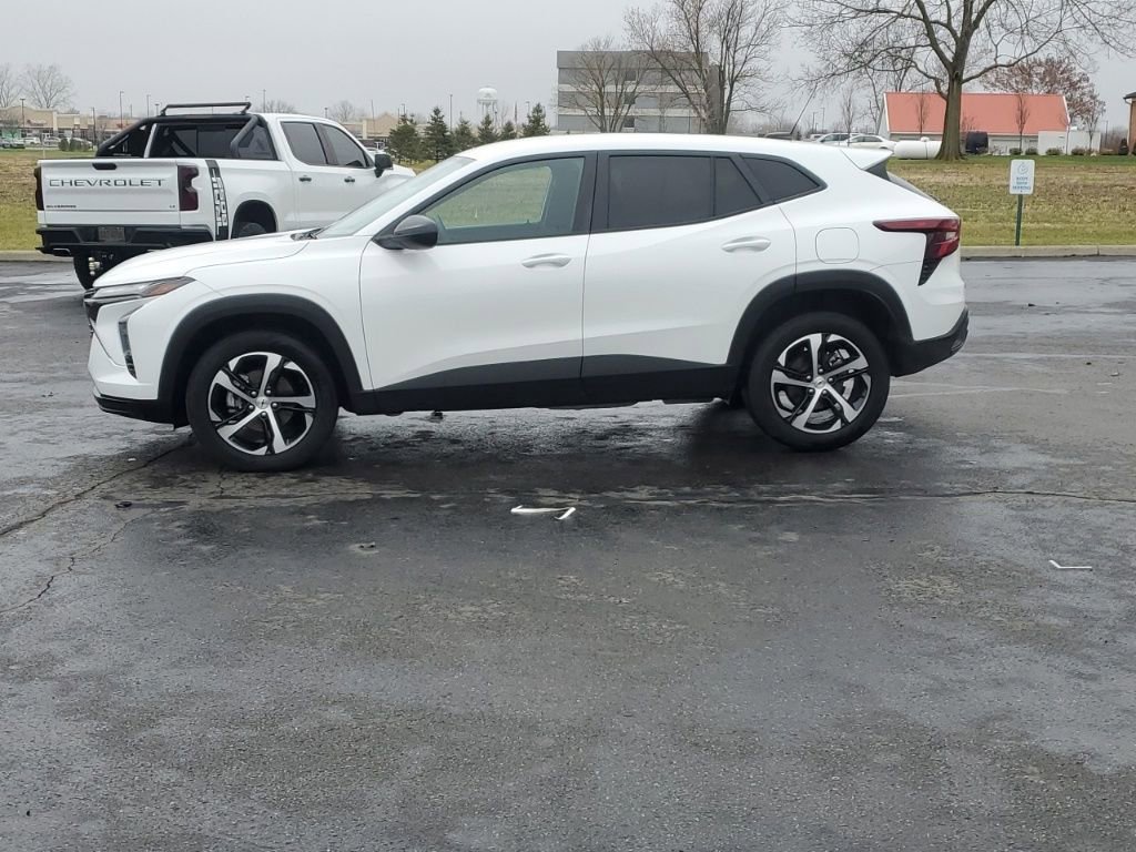 Used 2024 Chevrolet Trax RS image 4