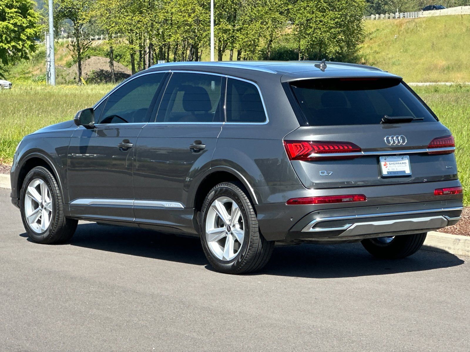 Used 2024 Audi Q7 3.0T Premium AWD/4WD image 5