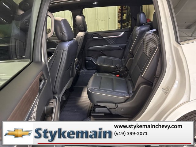 Used 2024 GMC Acadia Denali image 10