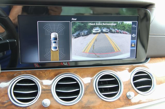 Used 2017 Mercedes-Benz E 300 4MATIC image 27