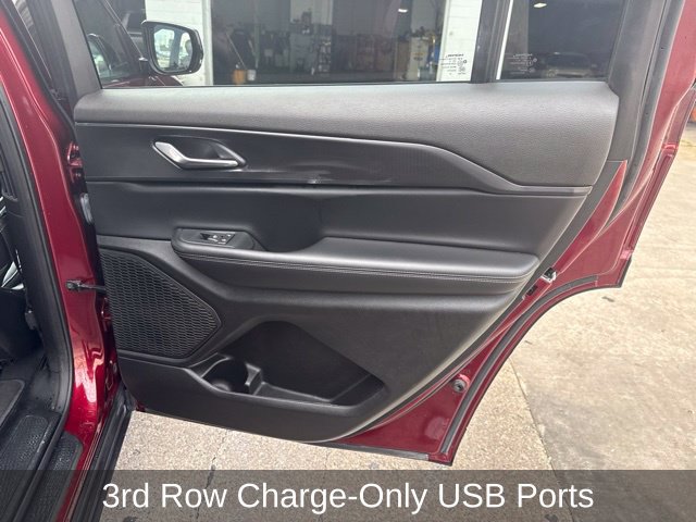 Used 2025 Jeep Grand Cherokee L Altitude AWD/4WD image 25