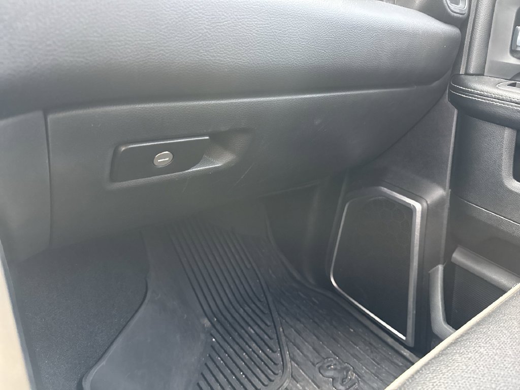 Used 2022 RAM 2500 Laramie AWD/4WD image 38