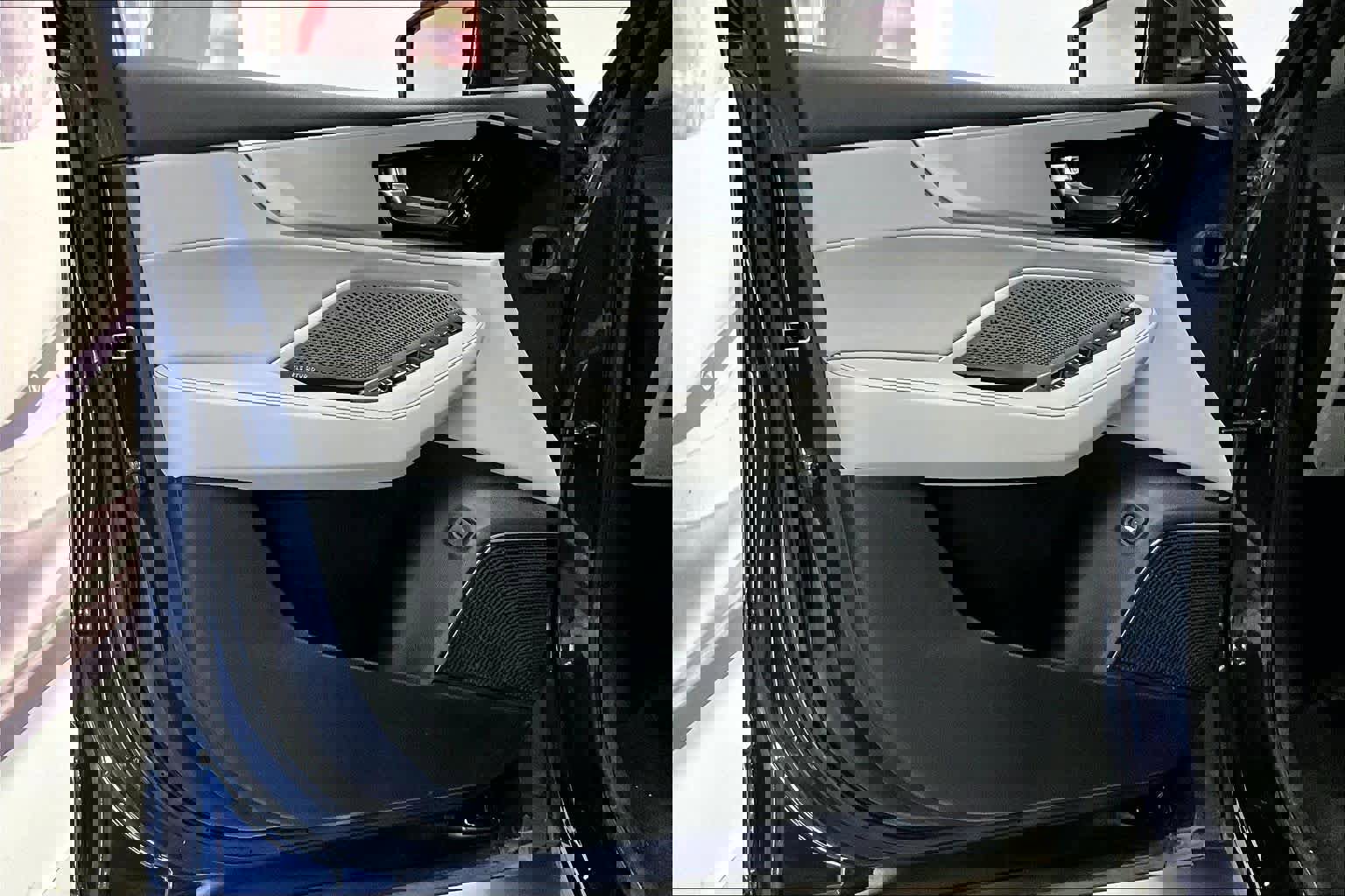 Used 2023 Acura MDX SH-AWD w/ Technology Package image 24