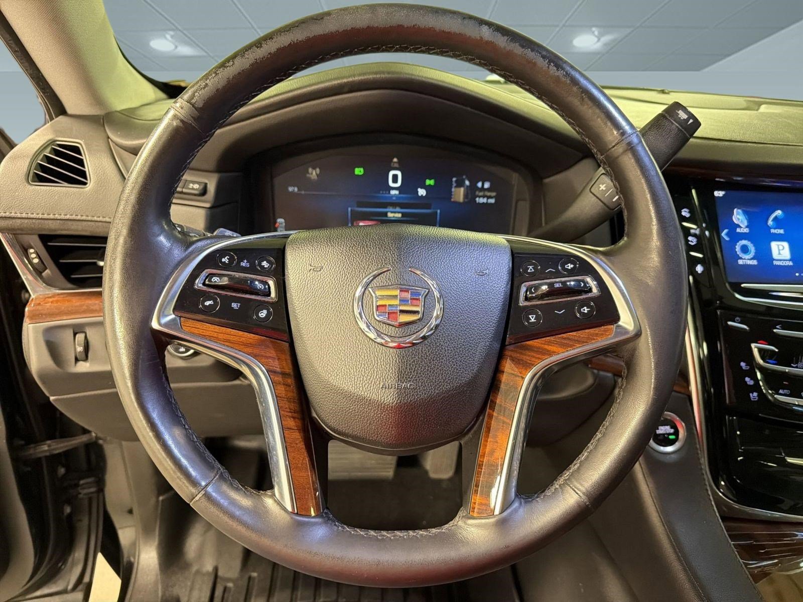 Used 2015 Cadillac Escalade Luxury image 17