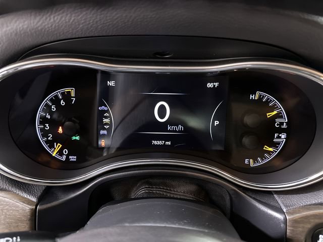 Used 2017 Jeep Grand Cherokee Laredo w/ Quick Order Package 2BE image 12