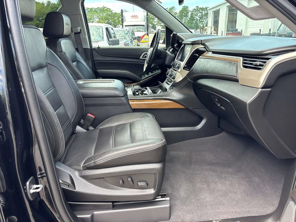 Used 2020 GMC Yukon Denali w/ Denali Ultimate Package AWD/4WD image 24