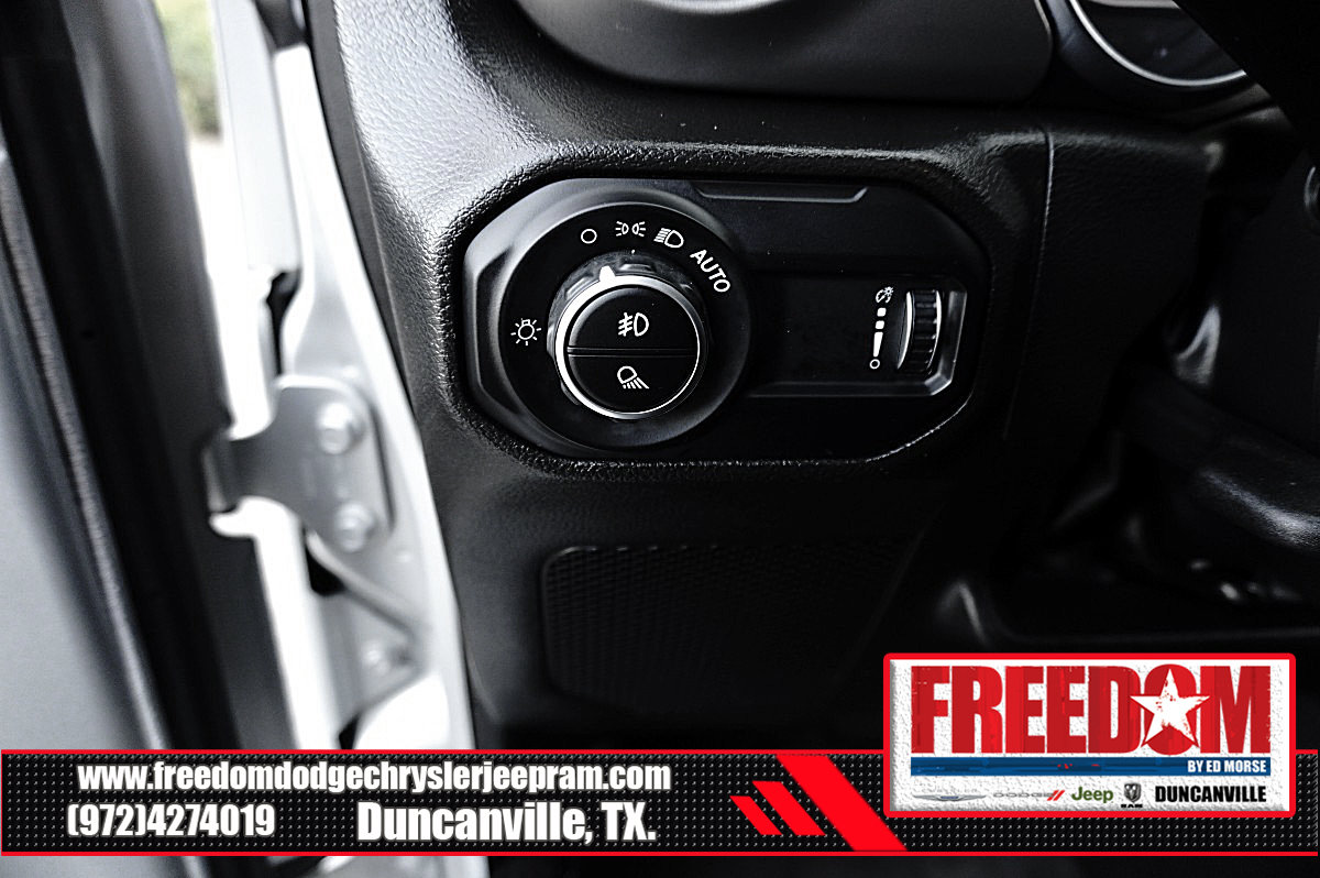 Used 2023 Jeep Gladiator Sport AWD/4WD image 26