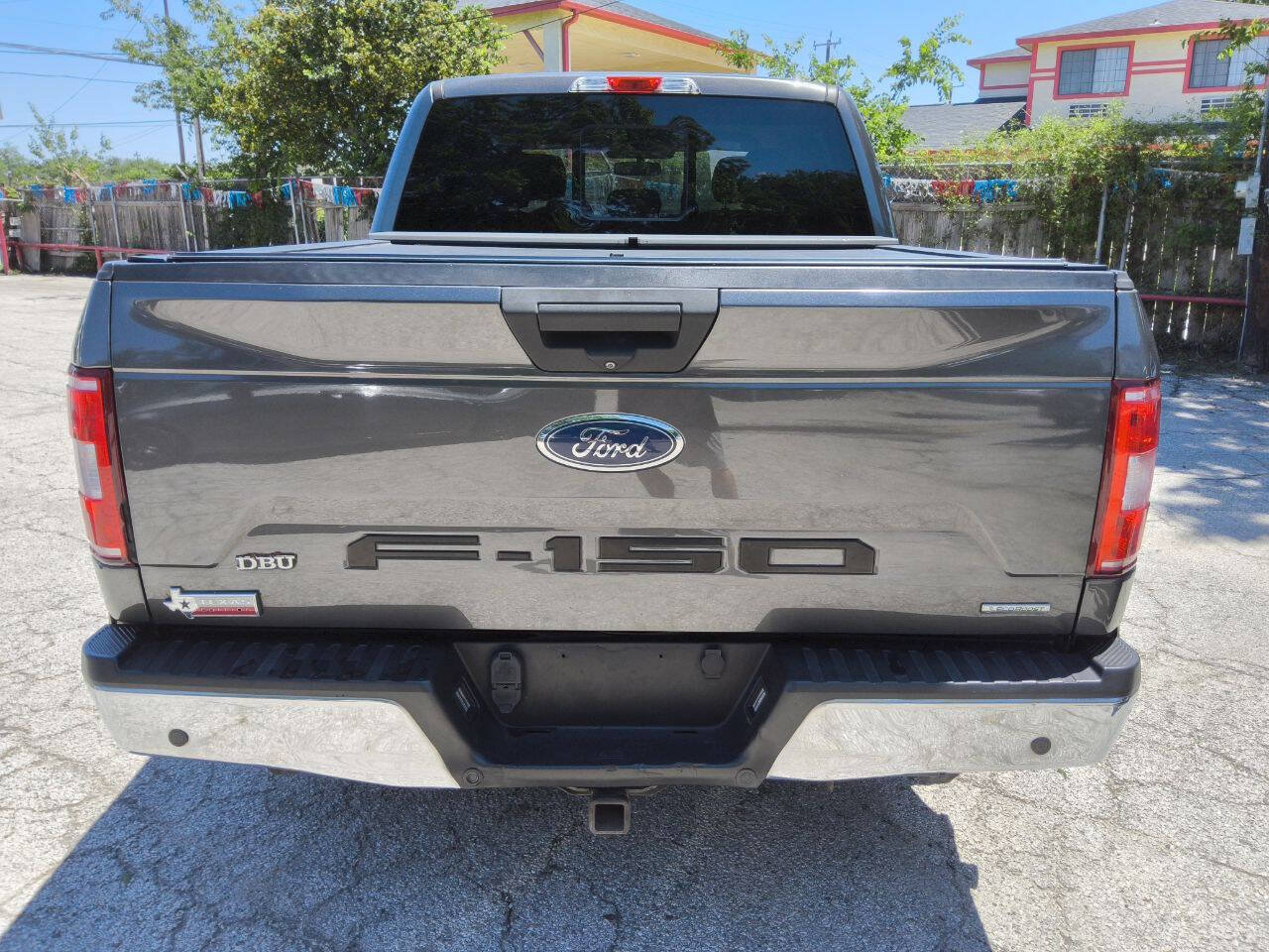 Used 2018 Ford F150 XLT w/ Equipment Group 302A Luxury RWD image 3