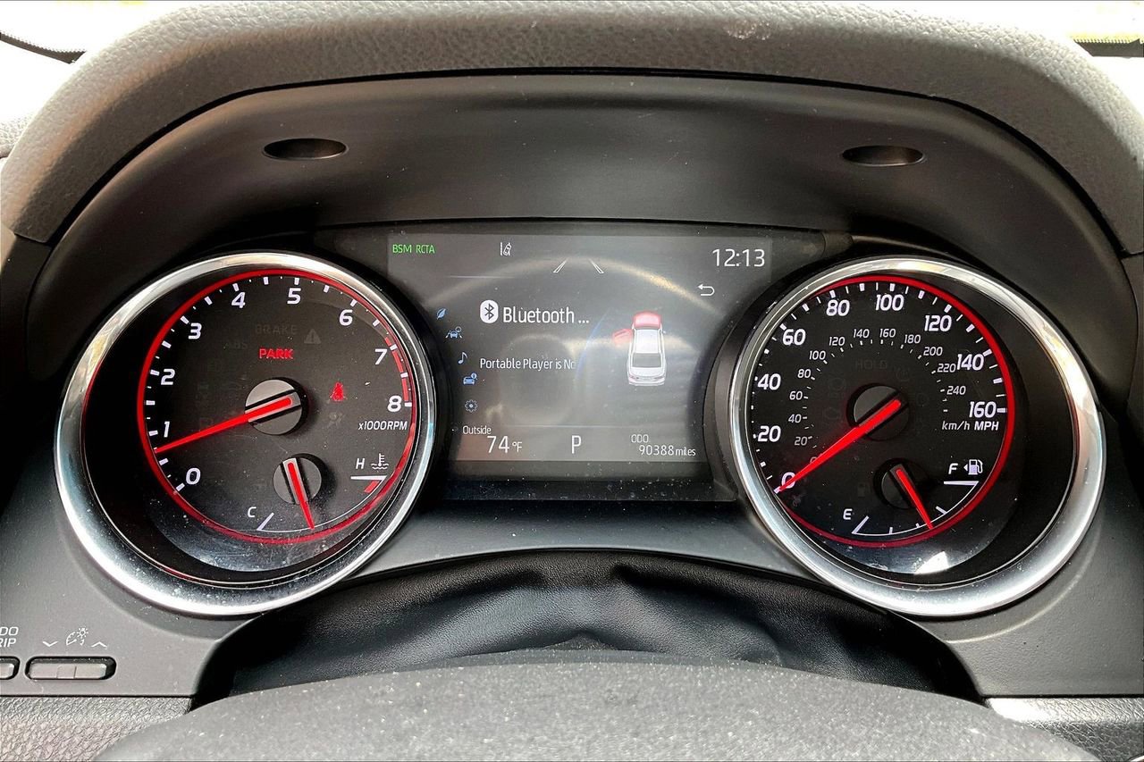 Used 2020 Toyota Camry XSE image 12