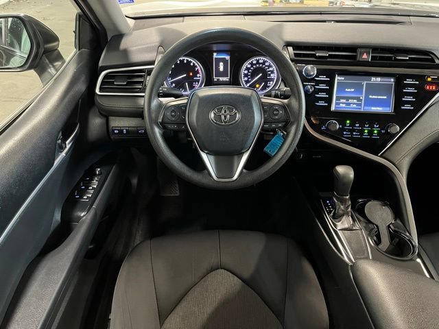 Used 2018 Toyota Camry LE FWD image 18