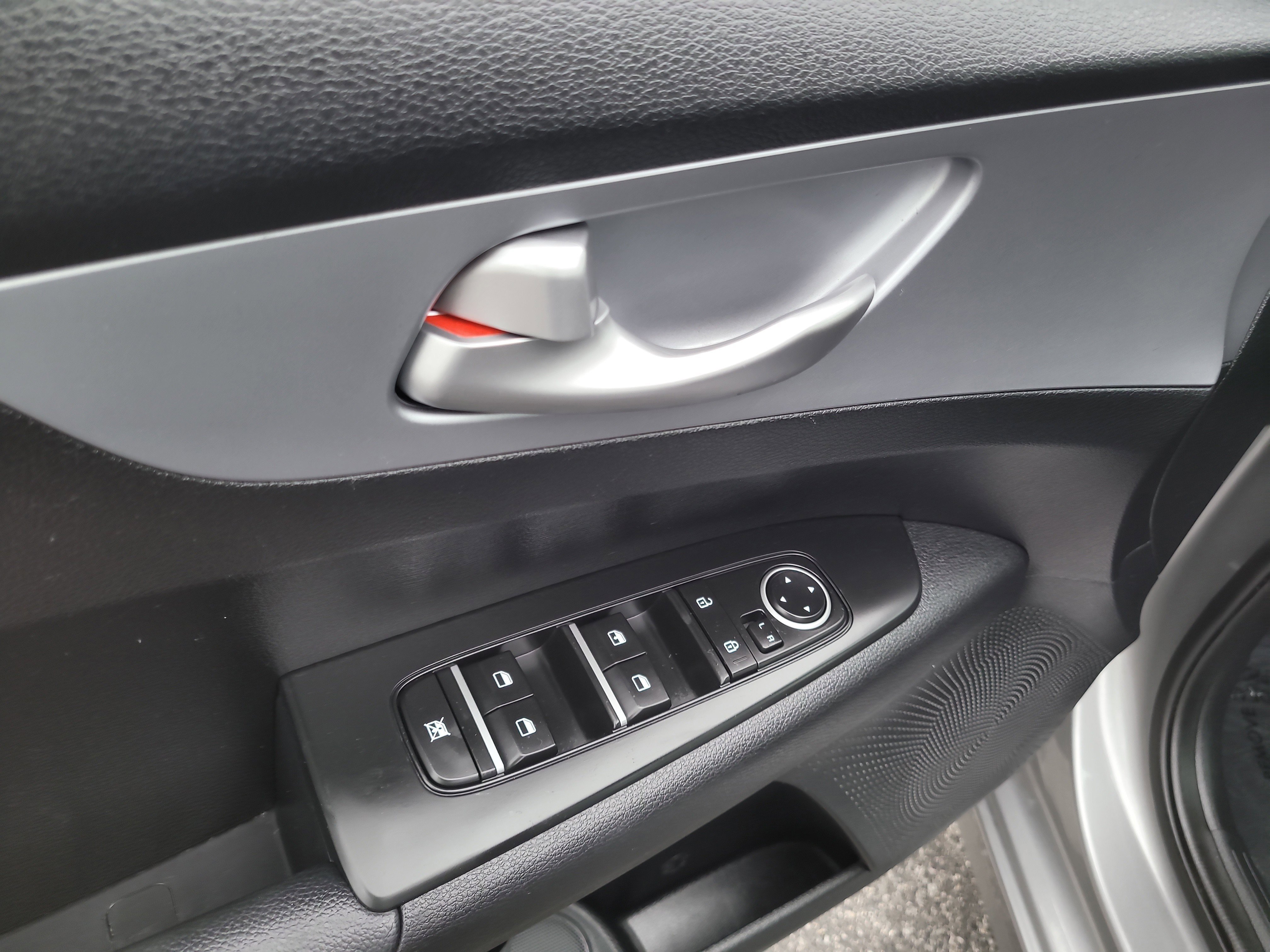 Used 2024 Kia Forte LXS image 15