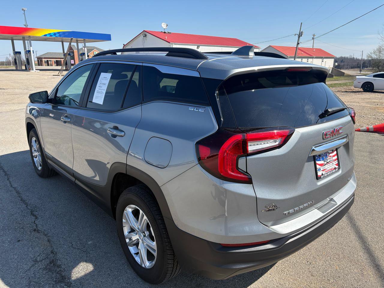Used 2024 GMC Terrain SLE w/ Driver Convenience Package AWD/4WD image 5